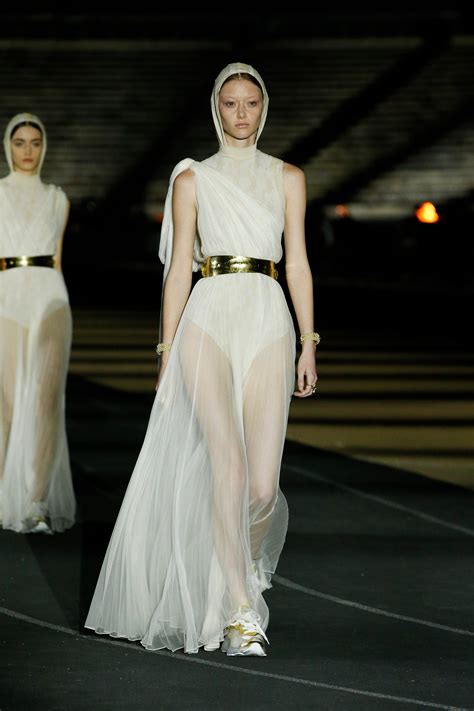 dior defile athenes